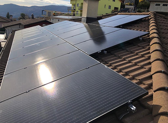 Installazione di impianto fotovoltaico da 10 kwp su 2 falde